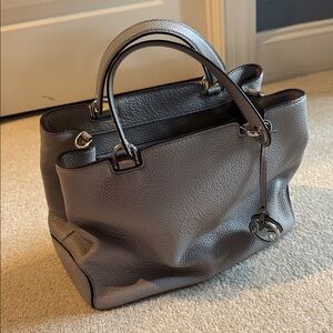 MICHAEL Michael Kors Gray Leather  Bag